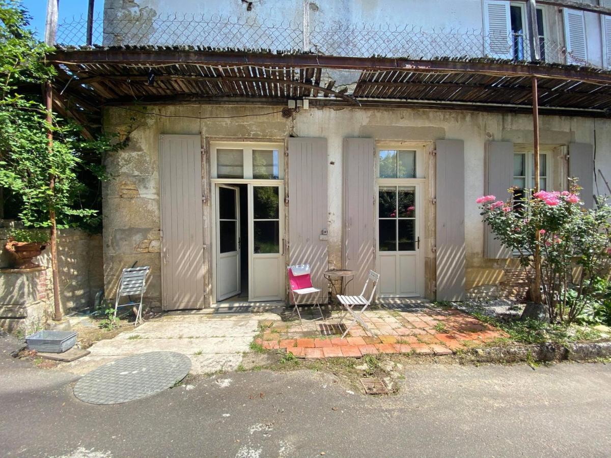 Eco Logis De Chantegrolle Champagne-Mouton Dış mekan fotoğraf